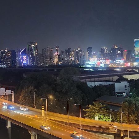 Interchange Tower Serviced Apartment - Sha Extra Plus Bangkok Exterior photo