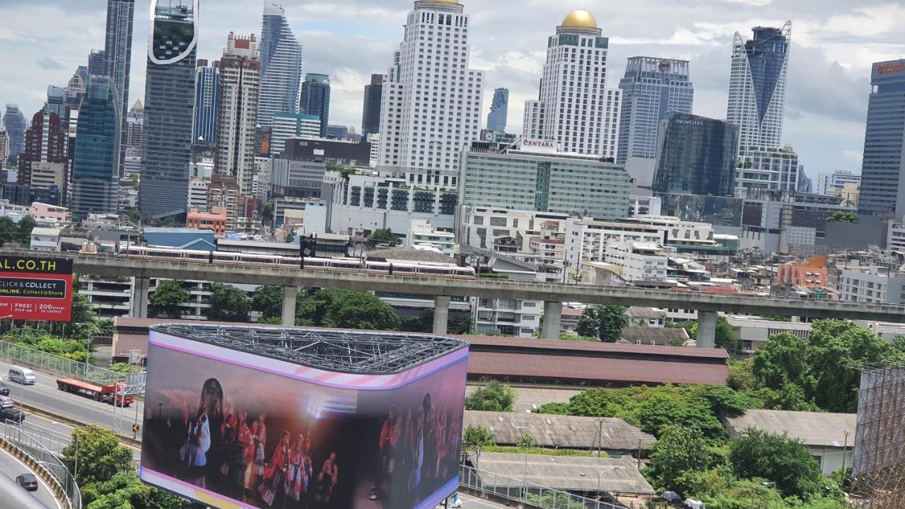 Interchange Tower Serviced Apartment - Sha Extra Plus Bangkok Exterior photo