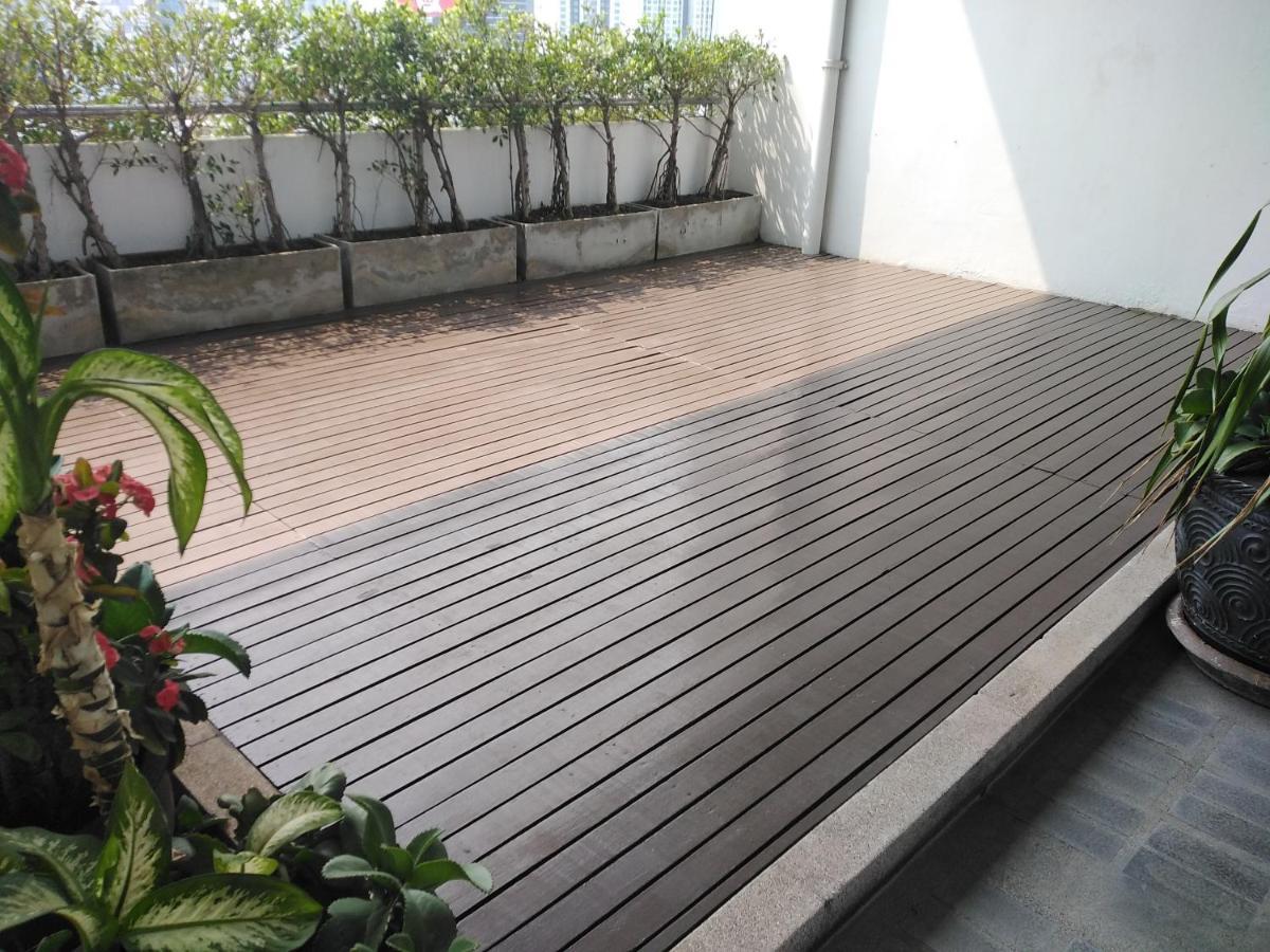Interchange Tower Serviced Apartment - Sha Extra Plus Bangkok Exterior photo