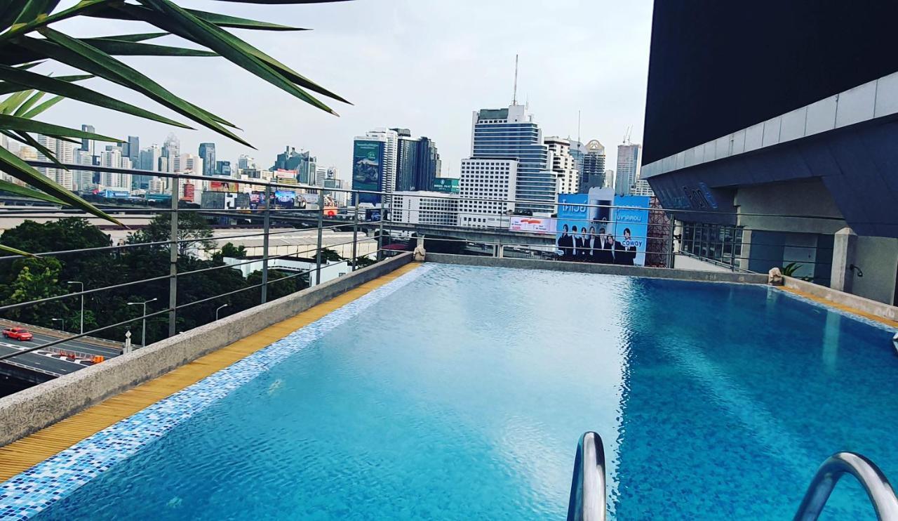 Interchange Tower Serviced Apartment - Sha Extra Plus Bangkok Exterior photo