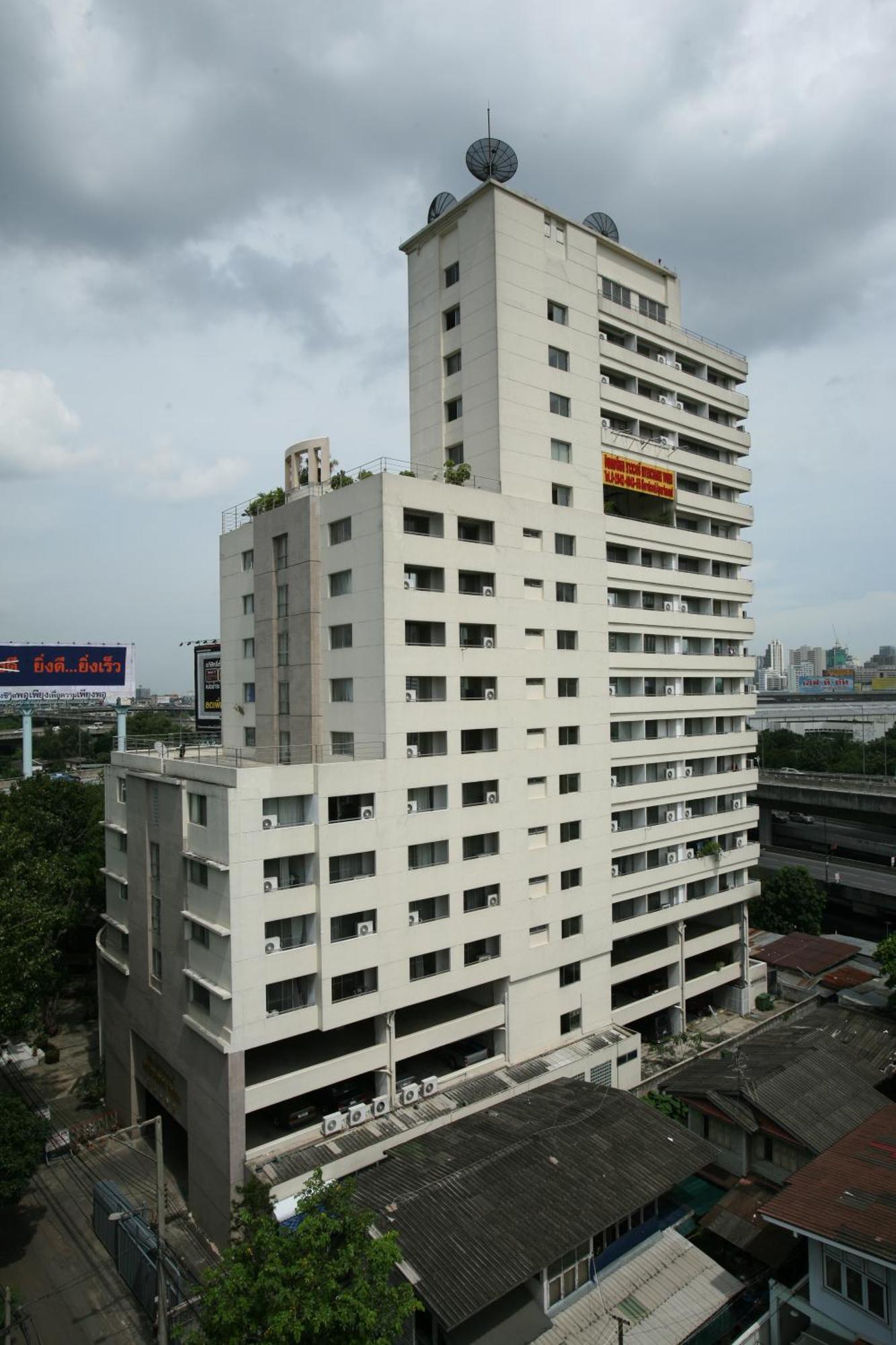 Interchange Tower Serviced Apartment - Sha Extra Plus Bangkok Exterior photo